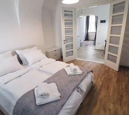 Apartman Tina Нови-Сад Экстерьер фото