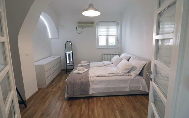 Apartman Tina Нови-Сад Экстерьер фото